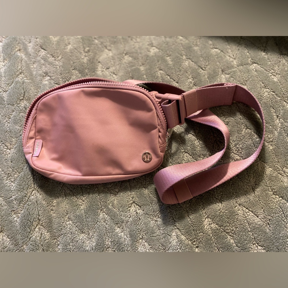 Lulu 1L Belt Bag